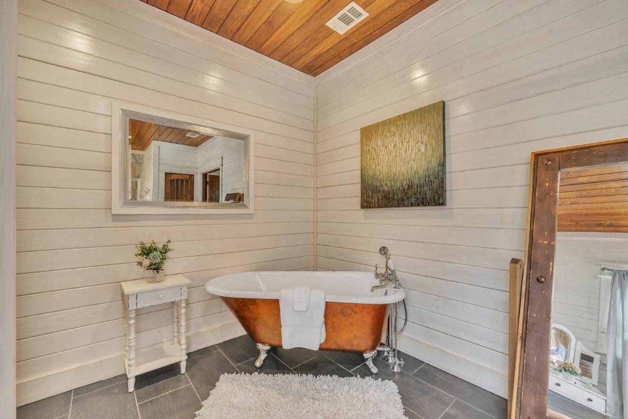 Merlot Mountain - Heated Spa Pool And Hot Tub! Cabin Broken Bow Exteriör bild
